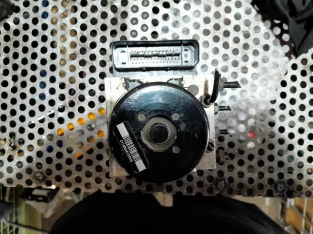 bontott SKODA OCTAVIA II ABS Kocka