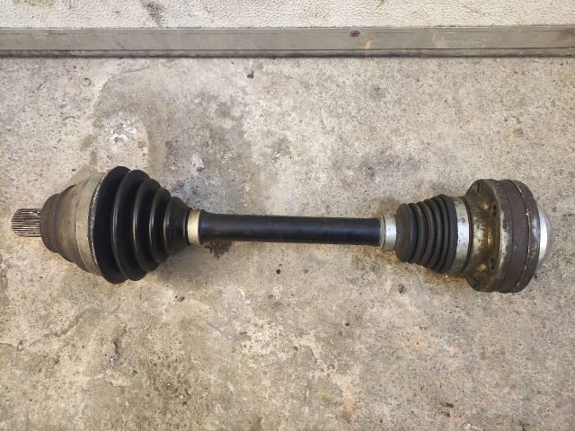 bontott SKODA OCTAVIA II Bal Féltengely