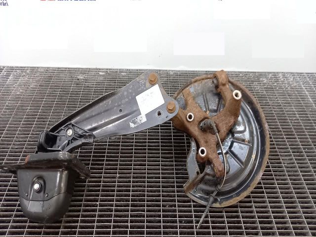 bontott SKODA OCTAVIA II Bal hátsó Csonkállvány