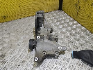 bontott SKODA OCTAVIA II Generátor Tartó Bak