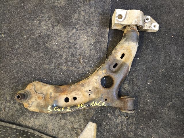 bontott SKODA OCTAVIA II Jobb első Lengőkar