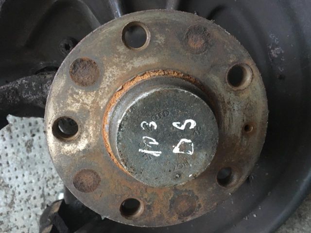 bontott SKODA OCTAVIA II Jobb hátsó Kerékagy