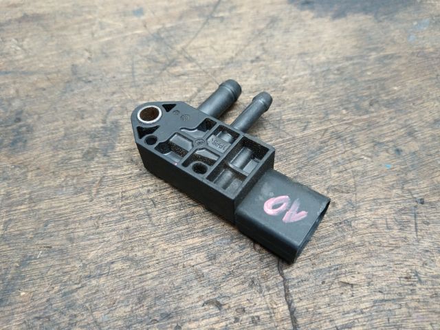 bontott SKODA OCTAVIA II Kipufogó Nyomásérzékelő