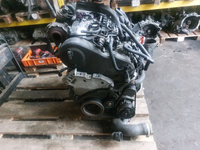 bontott SKODA OCTAVIA II Komplett Motor (Segédberendezésekkel)