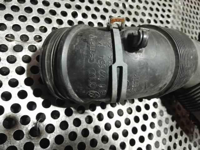 bontott SKODA OCTAVIA II Légbeömlő Cső