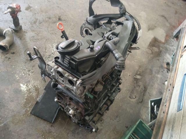 bontott SKODA OCTAVIA II Motor (Fűzött blokk hengerfejjel)