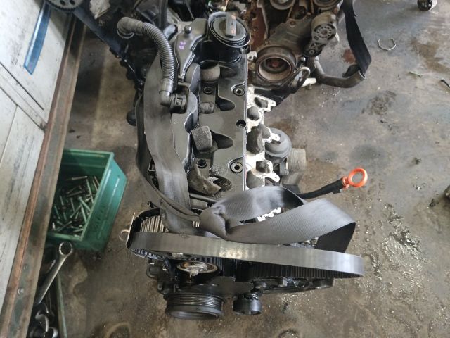 bontott SKODA OCTAVIA II Motor (Fűzött blokk hengerfejjel)