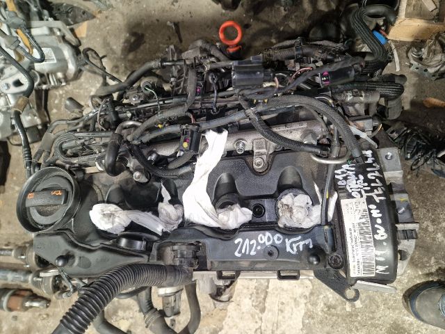 bontott SKODA OCTAVIA II Motor (Fűzött blokk hengerfejjel)