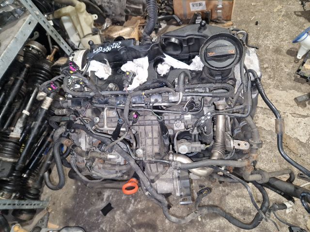 bontott SKODA OCTAVIA II Motor (Fűzött blokk hengerfejjel)