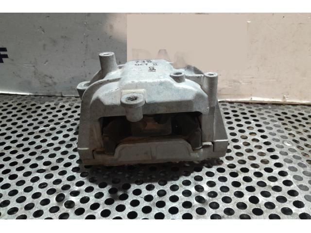 bontott SKODA OCTAVIA II Motor Tartó Bak Bal