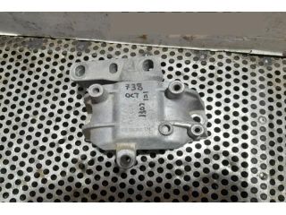 bontott SKODA OCTAVIA II Motor Tartó Bak Bal