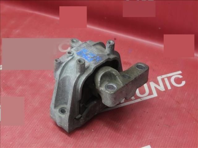 bontott SKODA OCTAVIA II Motor Tartó Bak (Fém)