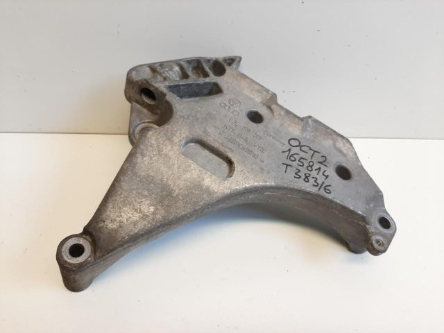 bontott SKODA OCTAVIA II Motor Tartó Bak (Fém)