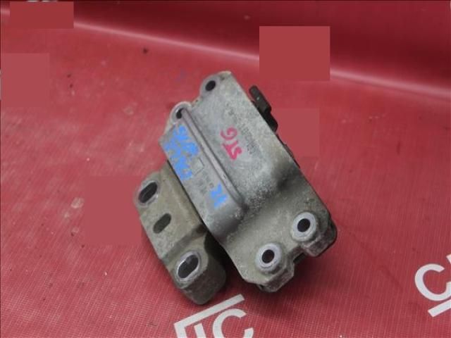 bontott SKODA OCTAVIA II Motor Tartó Bak (Fém)