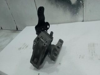 bontott SKODA OCTAVIA II Motor Tartó Bak (Pozíciófüggetlen)