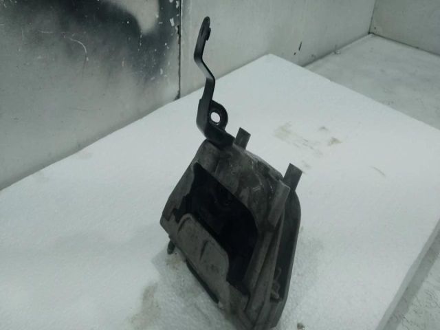 bontott SKODA OCTAVIA II Motor Tartó Bak (Pozíciófüggetlen)