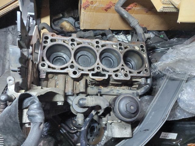 bontott SKODA OCTAVIA II Motorblokk (Fűzött)