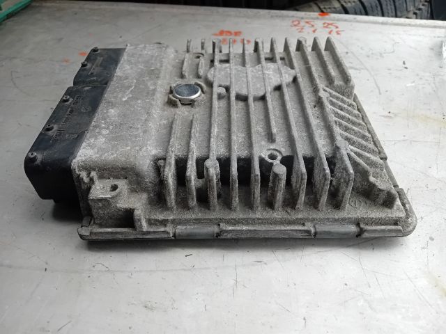 bontott SKODA OCTAVIA II Motorvezérlő