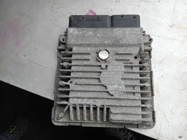 bontott SKODA OCTAVIA II Motorvezérlő