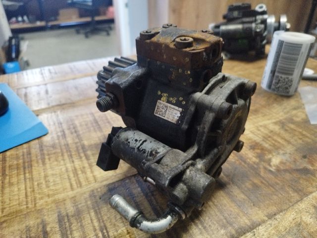 bontott SKODA OCTAVIA II Nagynyomású Szivattyú