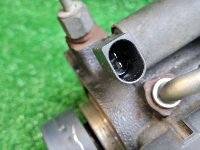 bontott SKODA OCTAVIA II Nagynyomású Szivattyú