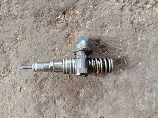 bontott SKODA OCTAVIA II Porlasztó (1 db)