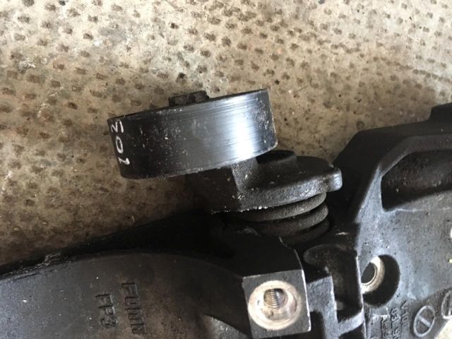 bontott SKODA OCTAVIA II Szíjfeszítő Görgő