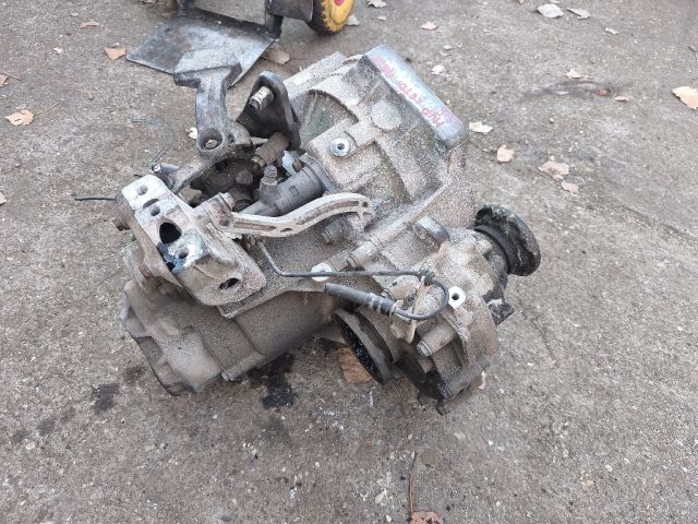 bontott SKODA OCTAVIA II Váltó (Mechanikus)