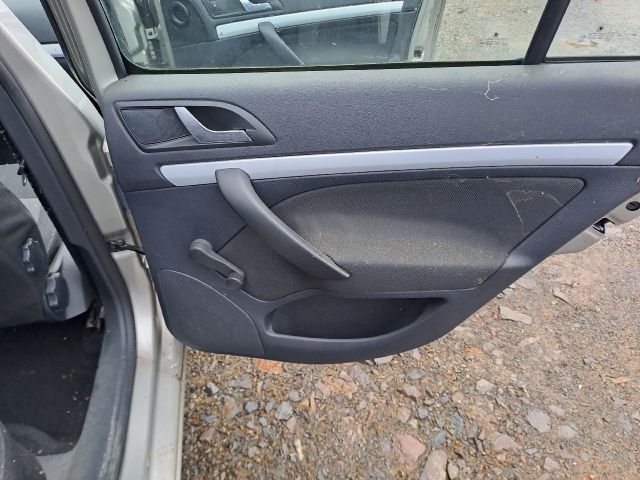 bontott SKODA OCTAVIA II Üzemanyag Szivattyú