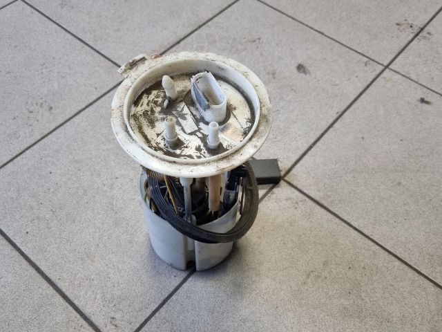 bontott SKODA OCTAVIA II Üzemanyag Szivattyú