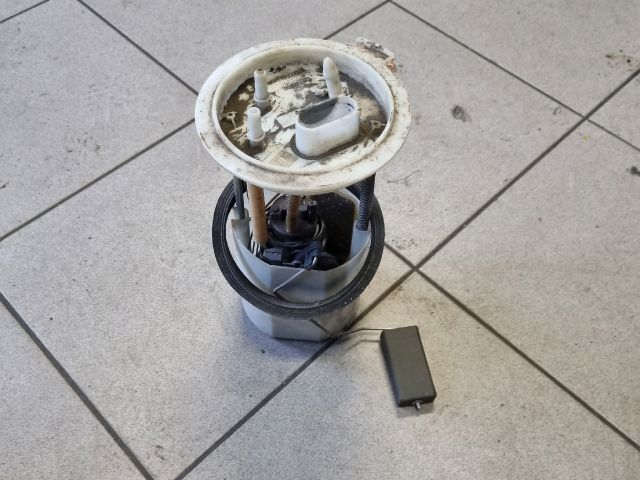 bontott SKODA OCTAVIA II Üzemanyag Szivattyú