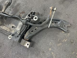 bontott SKODA OCTAVIA II Első Bölcső