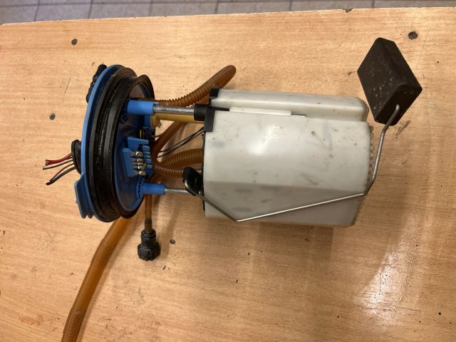 bontott SKODA OCTAVIA II Üzemanyag Szivattyú