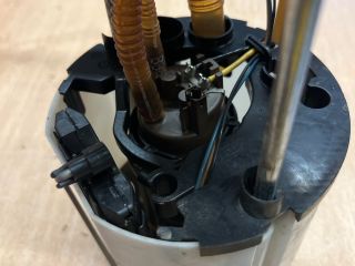 bontott SKODA OCTAVIA II Üzemanyag Szivattyú