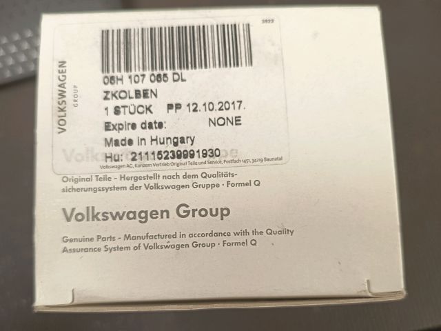 bontott SKODA OCTAVIA II Dugattyú