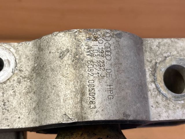 bontott SKODA OCTAVIA II Első Bölcső