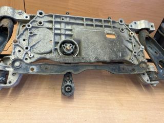 bontott SKODA OCTAVIA II Első Bölcső