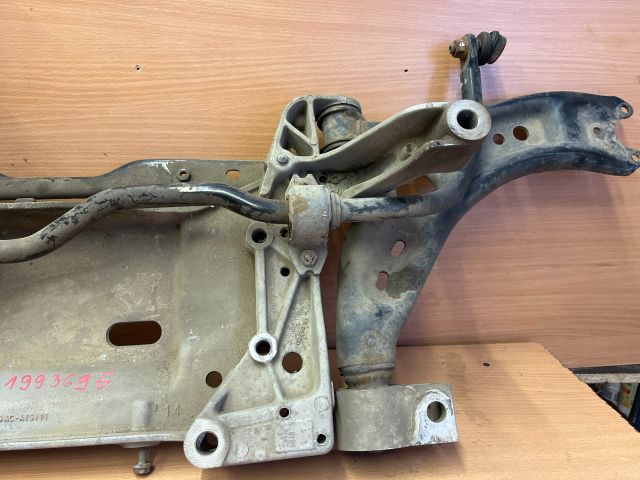 bontott SKODA OCTAVIA II Első Bölcső