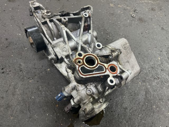 bontott SKODA OCTAVIA II Generátor Tartó Bak