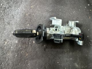 bontott SKODA OCTAVIA II Gyújtáskapcsoló Házzal