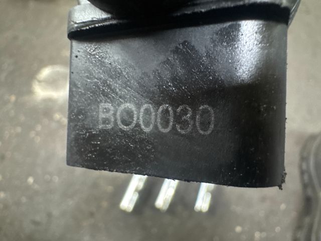 bontott SKODA OCTAVIA II Gyújtótrafó Szett