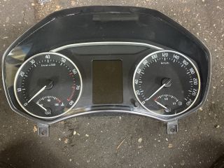 bontott SKODA OCTAVIA II Kilométeróra