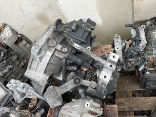 bontott SKODA OCTAVIA II Váltó (Mechanikus)