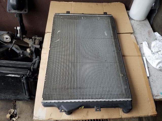 bontott SKODA OCTAVIA II Vízhűtő Radiátor (Klímás)