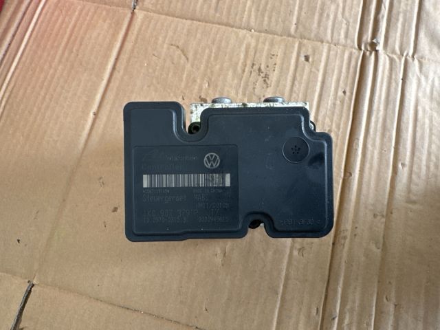 bontott SKODA OCTAVIA II ABS Kocka