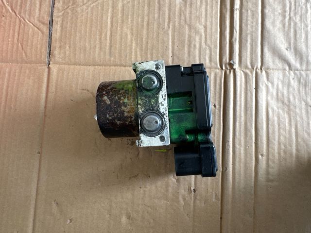 bontott SKODA OCTAVIA II ABS Kocka