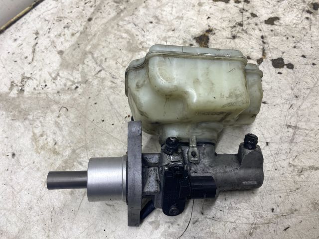 bontott SKODA OCTAVIA II Főfékhenger