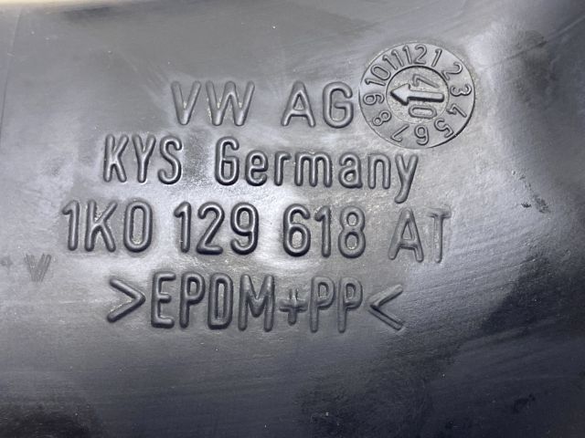 bontott SKODA OCTAVIA II Légbeömlő Cső