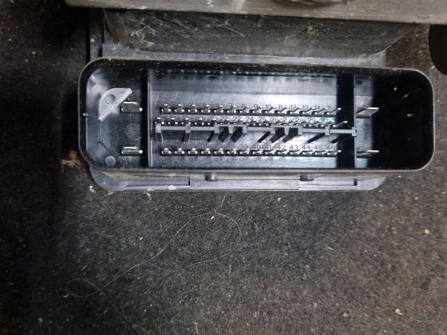 bontott SKODA OCTAVIA II ABS Kocka