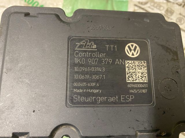 bontott SKODA OCTAVIA II ABS Kocka